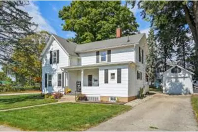 423 W Linden Dr, Jefferson, WI 53549 - Photo 1