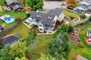 710 Moraine Ct, Kewaskum, WI 53040 - Photo 1