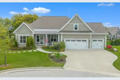 N111W5920  Carolyn Ct, Cedarburg, WI 53012 - Photo 1