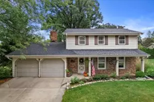 724 Lynne Dr, Waukesha, WI 53186 - Photo 1