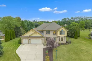 215 Emerald Dr, Racine, WI 53406 - Photo 1