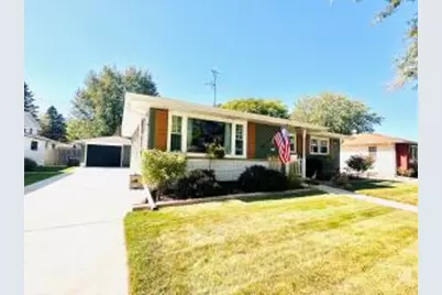 2918 S 17th St, Sheboygan, WI 53081 - Photo 1