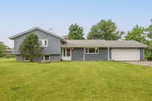 S56W29680 Roanoke Dr, Genesee, WI 53189 - Photo 1