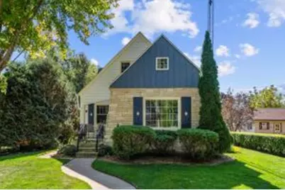 229  Russell Ave, Hartford, WI 53027 - Photo 1