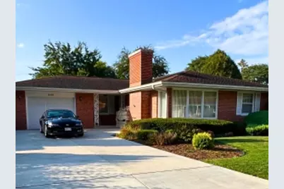 445  Carlton Dr, Racine, WI 53402 - Photo 1