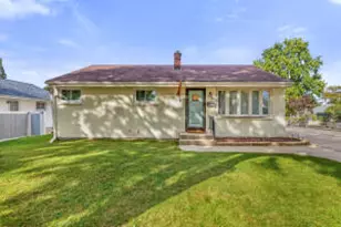 2875 S 96th St, West Allis, WI 53227 - Photo 1