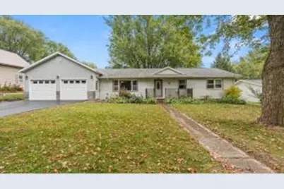 727  Garfield Ave, Viroqua, WI 54665 - Photo 1