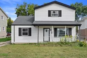 4040 W Green Tree Rd, Milwaukee, WI 53209 - Photo 1