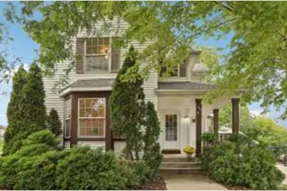 305 N 39th St, Milwaukee, WI 53208 - Photo 1