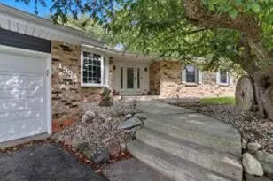 1506 River Highlands Dr, Oconomowoc, WI 53066 - Photo 1