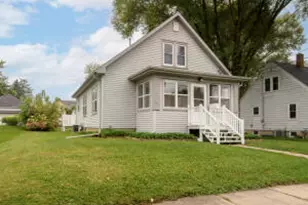 406 N Hubbard St, Horicon, WI 53032 - Photo 1