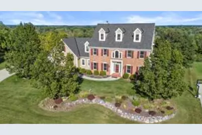 337  River Bluff Cir, Oconomowoc, WI 53066 - Photo 1