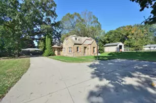 4122 Goleys Ln, Racine, WI 53404 - Photo 1