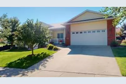 806  Maple Shade Dr, Holmen, WI 54636 - Photo 1