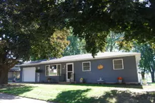 915 South Ave, Lomira, WI 53048 - Photo 1