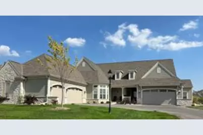 1527  Sandhill Blvd, Hartland, WI 53029 - Photo 1