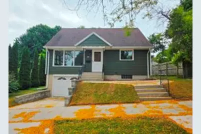 913  Broadway Ave, Sheboygan, WI 53081 - Photo 1