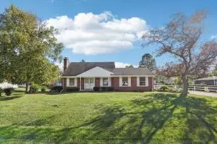 2231 W Woodward Dr, Oak Creek, WI 53154 - Photo 1