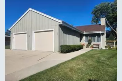 6512 W Dodge Pl, Milwaukee, WI 53220 - Photo 1