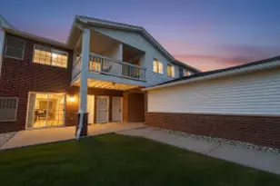 8060 Lexington Pl, Pleasant Prairie, WI 53158 - Photo 1