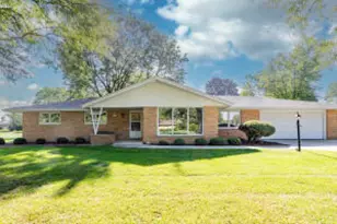 N77W15057 Wood Vw Dr, Menomonee Falls, WI 53051 - Photo 1