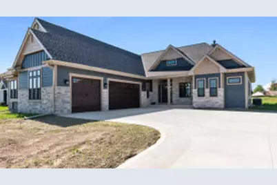 325  Sandstone St, Slinger, WI 53086 - Photo 1