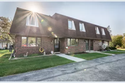 269  Karen Ct, Hartford, WI 53027 - Photo 1