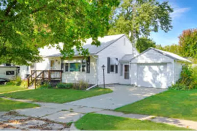 208 S Circle Dr, Viroqua, WI 54665 - Photo 1