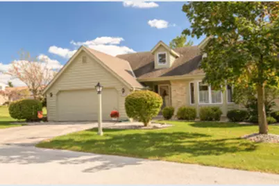 N97W17905  Mulberry Ct, Germantown, WI 53022 - Photo 1