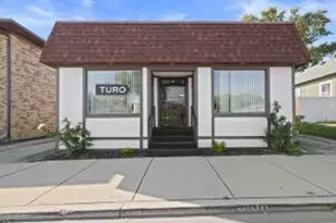 1912 Lathrop Ave, Racine, WI 53405 - Photo 1