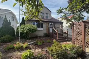 7546 15th Ave, Kenosha, WI 53143 - Photo 1