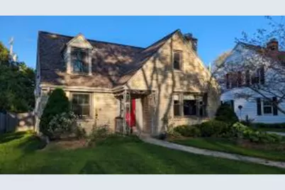 2544 N 94th St, Wauwatosa, WI 53226 - Photo 1