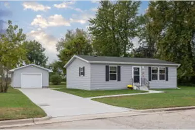 202  Alexander St, La Crosse, WI 54601 - Photo 1