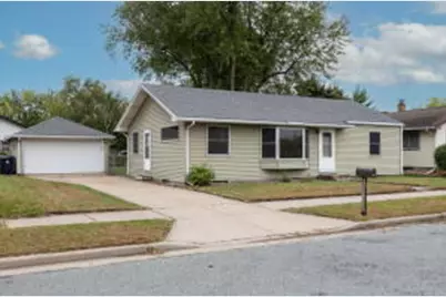 212  5th Ave, Onalaska, WI 54650 - Photo 1