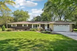 3580 Hollywood Ln, Brookfield, WI 53045 - Photo 1