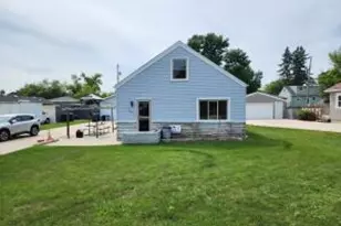 4971 S 32nd St, Greenfield, WI 53221 - Photo 1