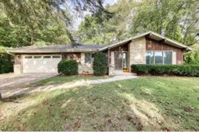 W207N13495  Fawn Ct, Germantown, WI 53076 - Photo 1