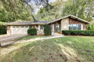 W207N13495 Fawn Ct, Germantown, WI 53076 - Photo 1