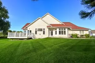 4081 S Fohr Dr, New Berlin, WI 53151 - Photo 1