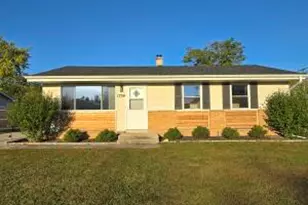 1754 18th Ave, Kenosha, WI 53140 - Photo 1