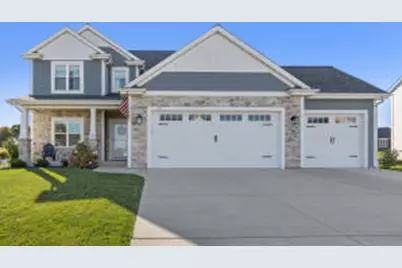 189  Mulberry Ln, Grafton, WI 53024 - Photo 1