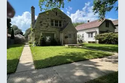 3925 N 40th St #3927, Milwaukee, WI 53216 - Photo 1