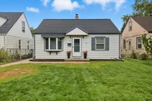 915 S 114th St, West Allis, WI 53214 - Photo 1