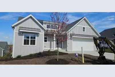 436  Sandy Cir, Pewaukee, WI 53072 - Photo 1