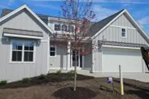 436 Sandy Cir, Pewaukee, WI 53072 - Photo 1