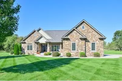 214  Cypress Pt, North Prairie, WI 53153 - Photo 1