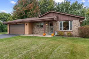 25706 Portsmouth Rd, Racine, WI 53185 - Photo 1