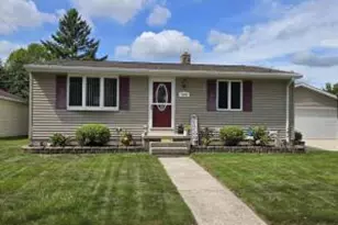 1438 Elder Dr, Manitowoc, WI 54220 - Photo 1