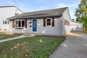 1117 N 6th St, Manitowoc, WI 54220 - Photo 1