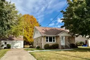 1024 31st St, Two Rivers, WI 54241 - Photo 1